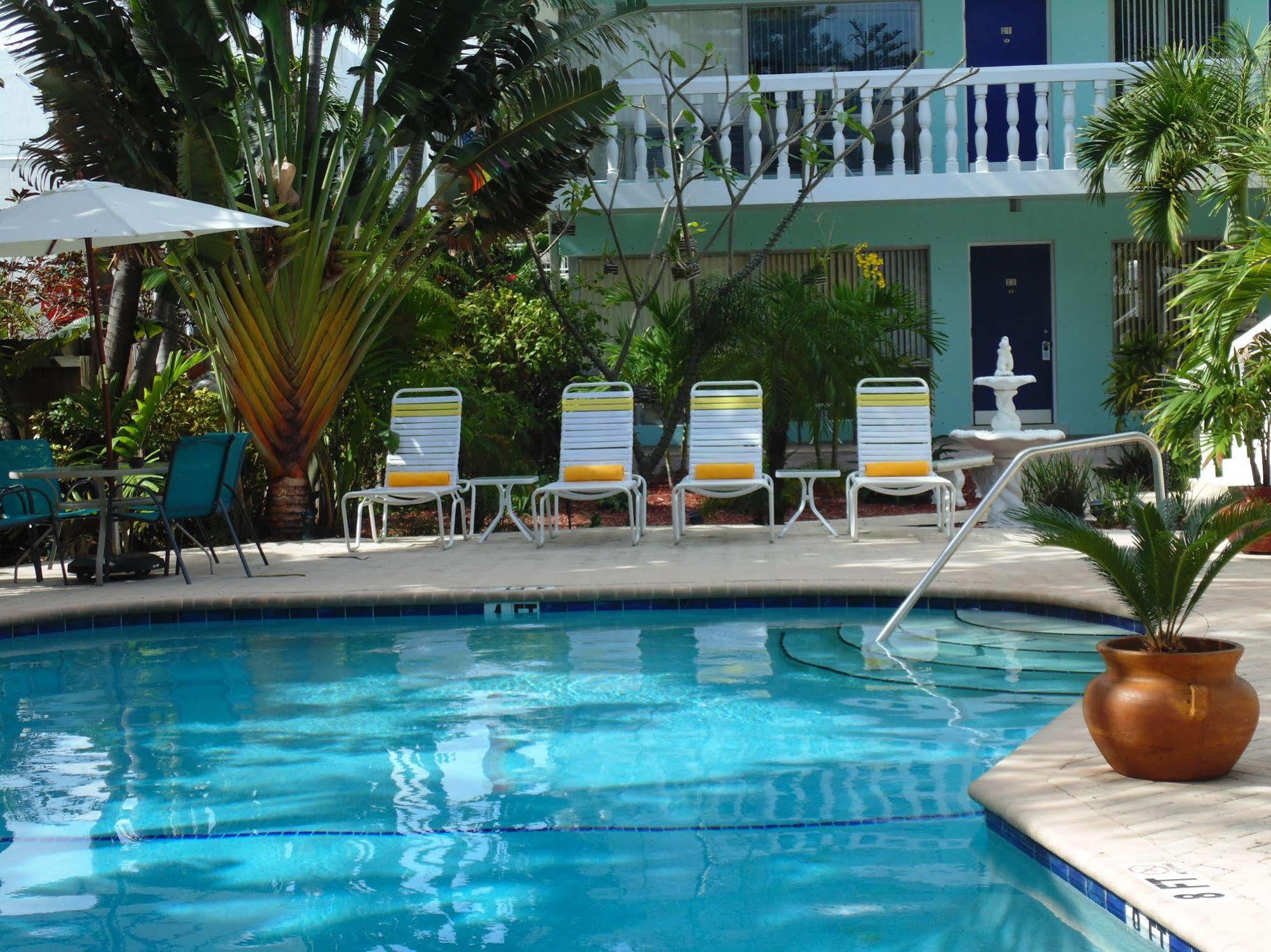Cheston House - Clothing Optional All Male Guesthouse Форт Лодърдейл Екстериор снимка