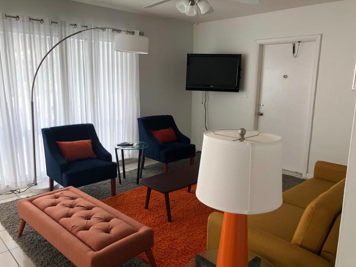 Cheston House - Clothing Optional All Male Guesthouse Форт Лодърдейл Екстериор снимка