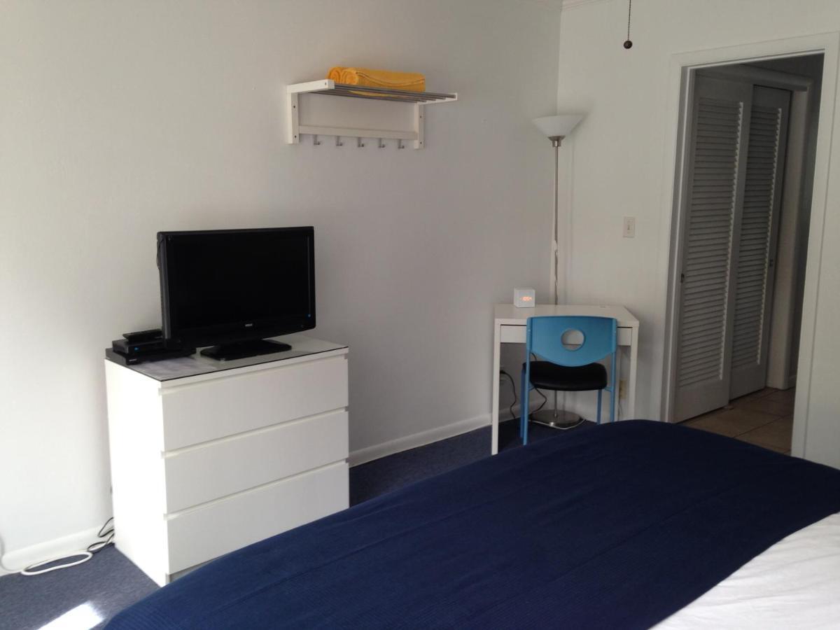 Cheston House - Clothing Optional All Male Guesthouse Форт Лодърдейл Екстериор снимка